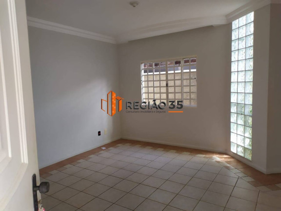 Imagem Casa com 3 Quartos à Venda, 250 m² em Jardim Das Azaléias - Poços De Caldas Imagem Casa com 3 Quartos à Venda, 250 m² em Jardim Das Azaléias - Poços De Caldas