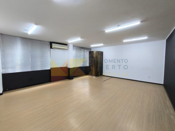 Sala Comercial para Alugar, 52 m² em Centro - Blumenau