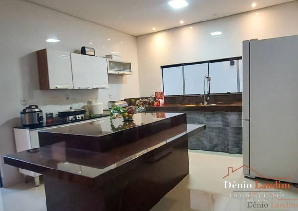 Imagem Casa com 3 Quartos à Venda, 240 m² em Morada Da Serra - Montes Claros