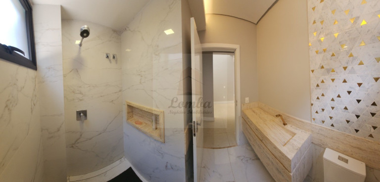 Imagem Casa com 4 Quartos à Venda, 355 m² em Tropical Ville - Cuiabá Imagem Casa com 4 Quartos à Venda, 355 m² em Tropical Ville - Cuiabá
