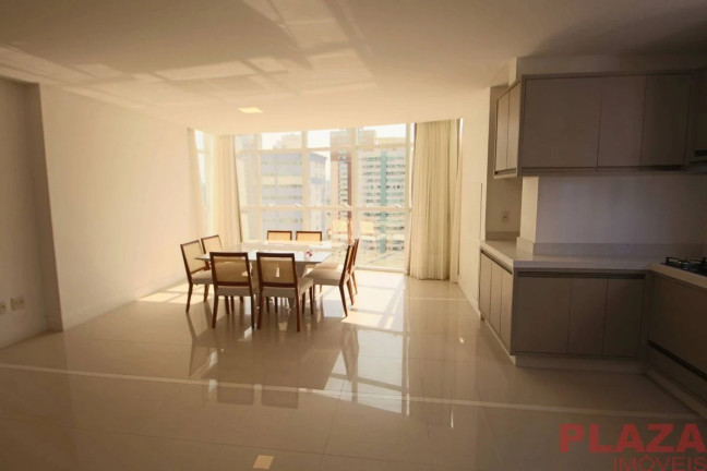 Imagem Apartamento com 3 Quartos à Venda, 128 m² em Centro - Balneário Camboriú Imagem Apartamento com 3 Quartos à Venda, 128 m² em Centro - Balneário Camboriú