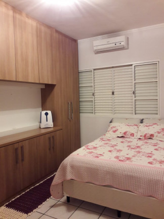 Imagem Casa com 2 Quartos à Venda, 90 m² em Jardim São João - Itatiba