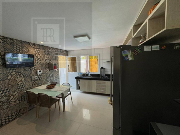 Imagem Casa com 4 Quartos à Venda, 330 m² em Precabura - Eusébio