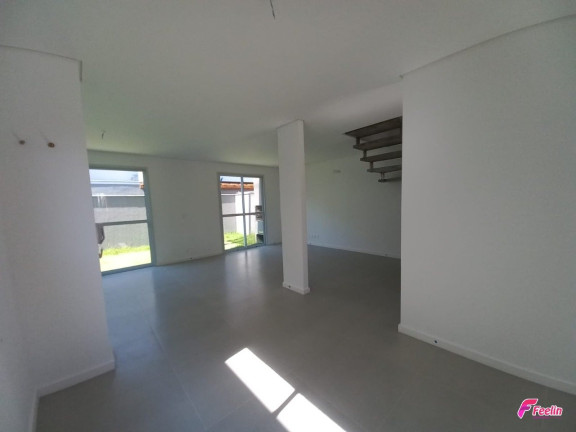 Imagem Casa de Condomínio com 3 Quartos à Venda, 96 m² em Morro Das Pedras - Florianópolis Imagem Casa de Condomínio com 3 Quartos à Venda, 96 m² em Morro Das Pedras - Florianópolis