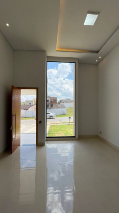 Imagem Imóvel com 
            	3             Quartos à Venda, 158 m² em 
            	Jardins Bolonha             - 
            	Senador Canedo            