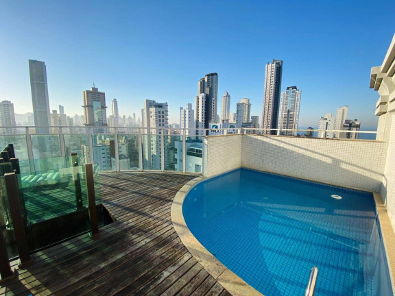 Cobertura com 4 Quartos para Alugar, 256 m² em Centro - Balneário Camboriú