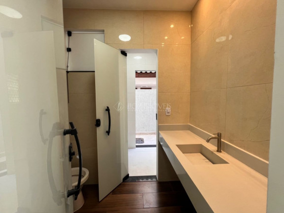 Imagem Casa de Condomínio com 5 Quartos à Venda, 195 m² em Vargem Pequena - Rio De Janeiro