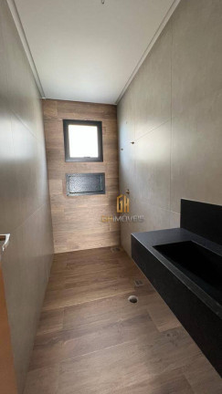 Imagem Sobrado com 4 Quartos à Venda, 290 m² em Jardins Madri - Goiânia Imagem Sobrado com 4 Quartos à Venda, 290 m² em Jardins Madri - Goiânia