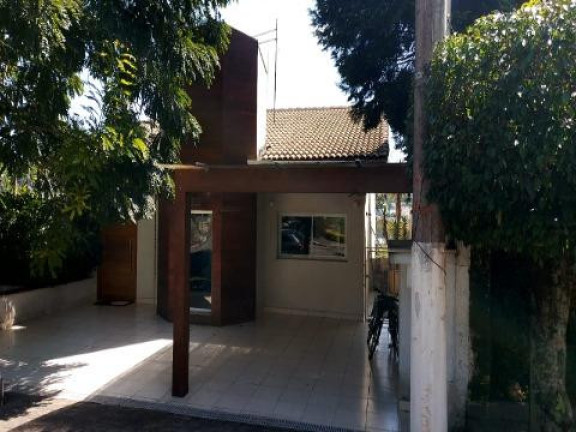 Sobrado com 10 Quartos à Venda, 200 m² em Arujázinho Iv - Arujá