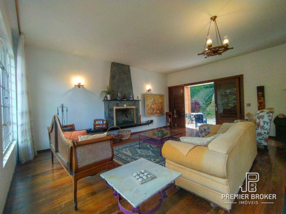 Imagem Casa com 4 Quartos à Venda, 330 m² em Albuquerque - Teresópolis Imagem Casa com 4 Quartos à Venda, 330 m² em Albuquerque - Teresópolis
