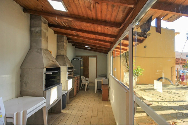 Imagem Casa com 1 Quarto à Venda, 70 m² em Guarujá - Porto Alegre Imagem Casa com 1 Quarto à Venda, 70 m² em Guarujá - Porto Alegre
