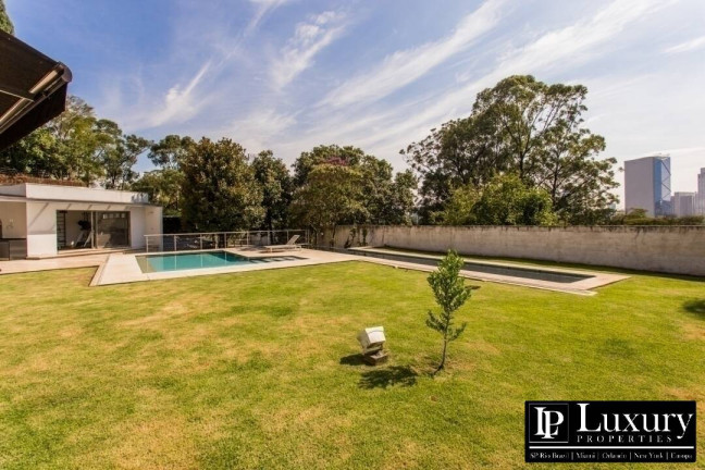 Imagem Casa com 3 Quartos à Venda, em Real Parque - São Paulo Imagem Casa com 3 Quartos à Venda, em Real Parque - São Paulo