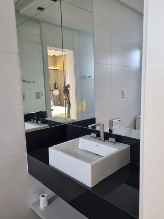 Imagem Apartamento com 3 Quartos à Venda, 152 m² em Centro - Balneário Camboriú Imagem Apartamento com 3 Quartos à Venda, 152 m² em Centro - Balneário Camboriú