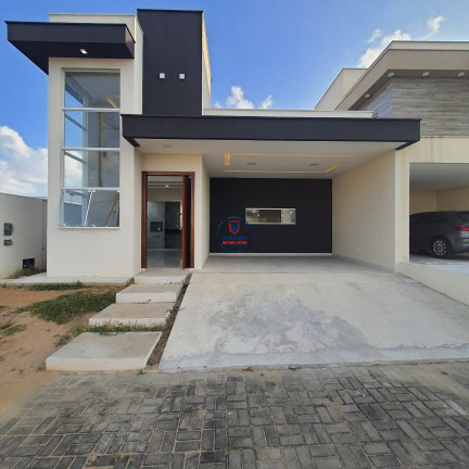 Imagem Casa com 3 Quartos para Alugar ou Temporada, 127 m² em Cajupiranga - Parnamirim Imagem Casa com 3 Quartos para Alugar ou Temporada, 127 m² em Cajupiranga - Parnamirim