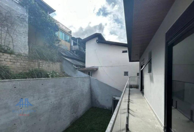 Imagem Casa com 3 Quartos à Venda, 188 m² em Estreito - Florianópolis Imagem Casa com 3 Quartos à Venda, 188 m² em Estreito - Florianópolis