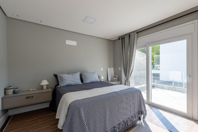 Imagem Casa de Condomínio com 3 Quartos à Venda, 300 m² em Ipanema - Porto Alegre Imagem Casa de Condomínio com 3 Quartos à Venda, 300 m² em Ipanema - Porto Alegre