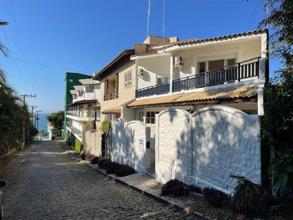 Imagem Casa com 4 Quartos para Temporada, em Bombinhas Imagem Casa com 4 Quartos para Temporada, em Bombinhas