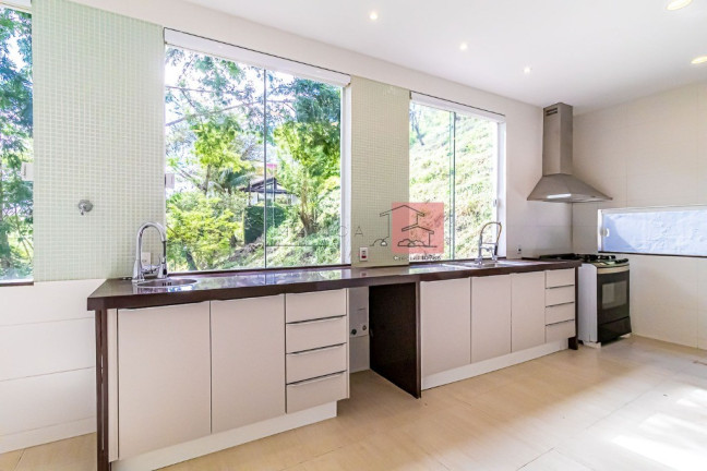 Imagem Casa com 5 Quartos à Venda, 436 m² em Vila Progresso - Niterói Imagem Casa com 5 Quartos à Venda, 436 m² em Vila Progresso - Niterói