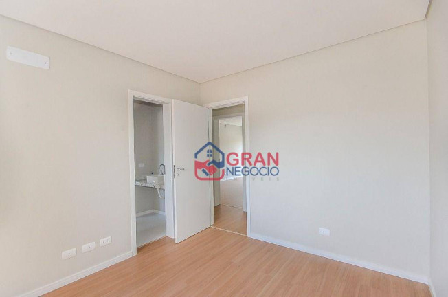 Imagem Sobrado com 3 Quartos à Venda, 162 m² em São Braz - Curitiba