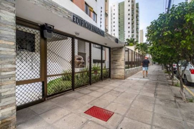 Imagem Apartamento com 4 Quartos à Venda, 155 m² Imagem Apartamento com 4 Quartos à Venda, 155 m²