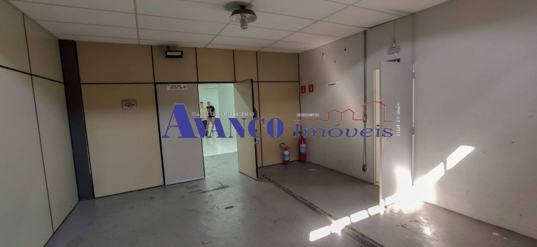 Imagem Galpão à Venda, 523 m² em Vila Rami - Jundiaí