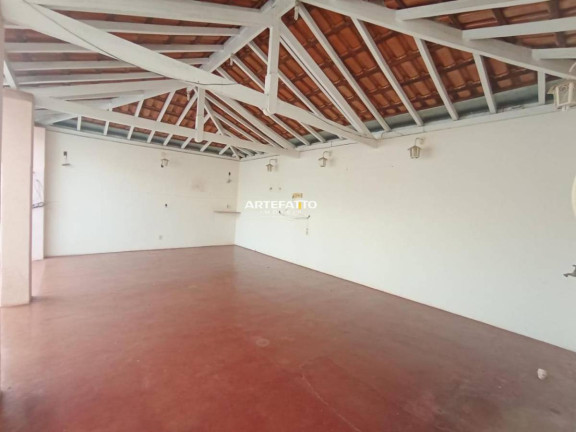 Imagem Casa com 3 Quartos à Venda, 325 m² Imagem Casa com 3 Quartos à Venda, 325 m²