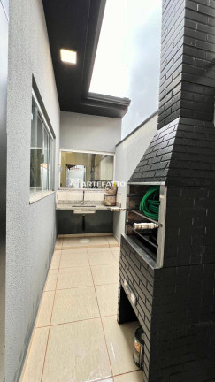 Imagem Casa com 2 Quartos à Venda, 82 m² Imagem Casa com 2 Quartos à Venda, 82 m²