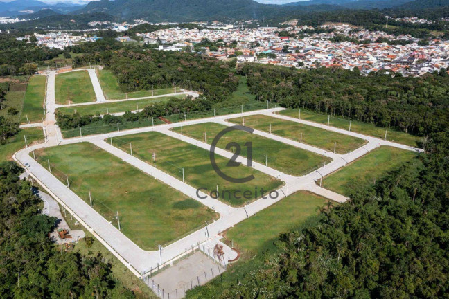 Terreno à Venda, 200 m² em Forquilhinhas - São José