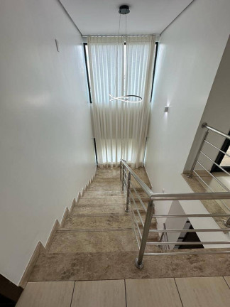 Imagem Casa de Condomínio com 4 Quartos à Venda, 291 m² em Jardins Madri - Goiânia Imagem Casa de Condomínio com 4 Quartos à Venda, 291 m² em Jardins Madri - Goiânia