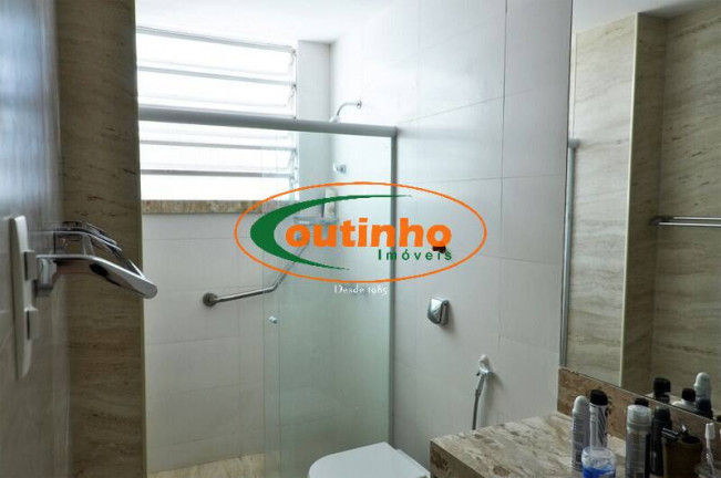 Imagem Apartamento com 3 Quartos à Venda, 130 m² em Tijuca - Rio De Janeiro Imagem Apartamento com 3 Quartos à Venda, 130 m² em Tijuca - Rio De Janeiro