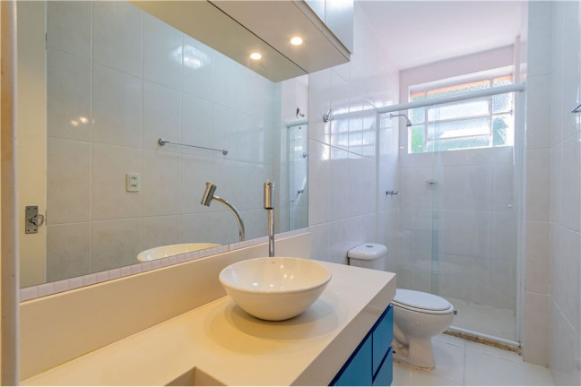 Imagem Apartamento com 1 Quarto à Venda, 42 m² em Menino Deus - Porto Alegre Imagem Apartamento com 1 Quarto à Venda, 42 m² em Menino Deus - Porto Alegre
