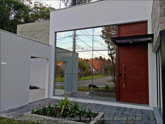 Imagem Casa com 3 Quartos à Venda, 225 m² em Lago Negro - Gramado Imagem Casa com 3 Quartos à Venda, 225 m² em Lago Negro - Gramado