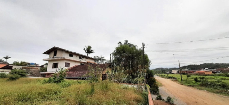 Imagem Sobrado com 6 Quartos à Venda, 181 m² em Floresta - Joinville