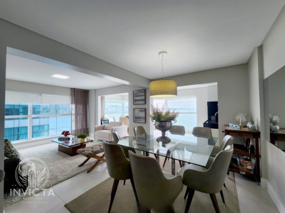 Imagem Apartamento com 3 Quartos à Venda, 200 m² em Centro - Balneário Camboriú