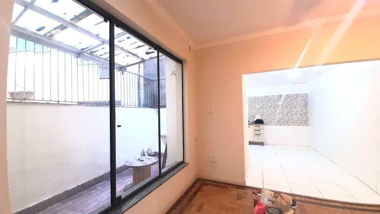 Imagem Apartamento com 3 Quartos à Venda, 89 m² em Petrópolis - Porto Alegre Imagem Apartamento com 3 Quartos à Venda, 89 m² em Petrópolis - Porto Alegre