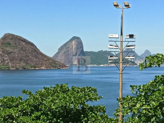 Imagem Imóvel com 4 Quartos à Venda, 243 m² em Icaraí - Niterói