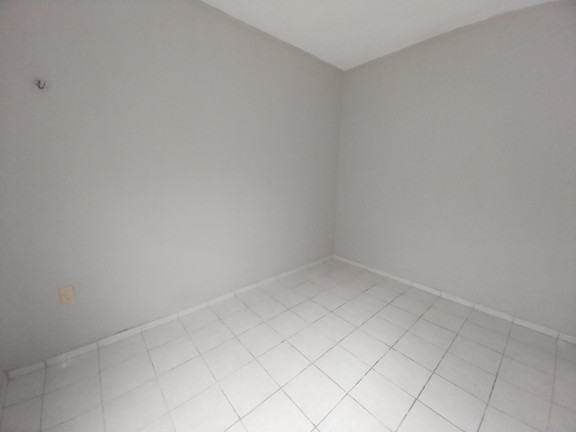 Casa com 2 Quartos para Alugar, 62 m² em Montese - Fortaleza