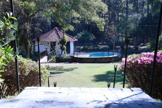Chácara com 4 Quartos à Venda, 550 m² em Jardim Torrão De Ouro - São José Dos Campos
