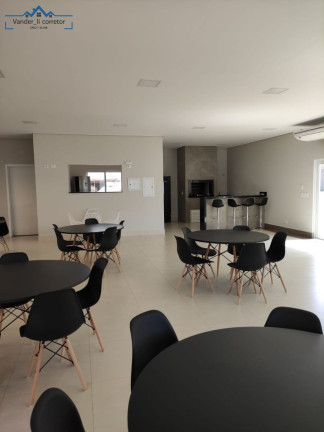 Imagem Imóvel com 2 Quartos à Venda, 92 m² em Jardim Lancaster Imagem Imóvel com 2 Quartos à Venda, 92 m² em Jardim Lancaster