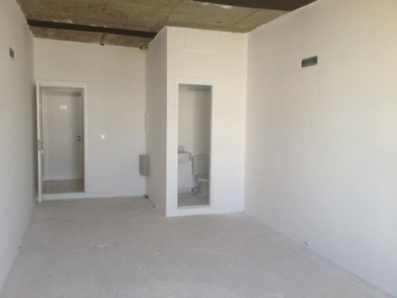 Imóvel Comercial à Venda, 32 m² em Parque Euclides Miranda - Sumaré