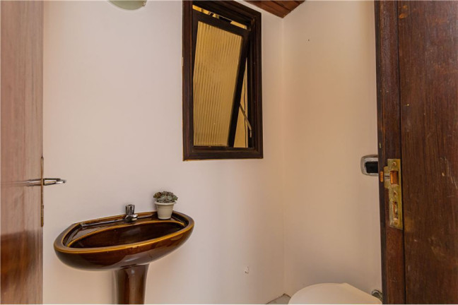 Imagem Imóvel com 2 Quartos à Venda, em Rio Branco - Porto Alegre Imagem Imóvel com 2 Quartos à Venda, em Rio Branco - Porto Alegre