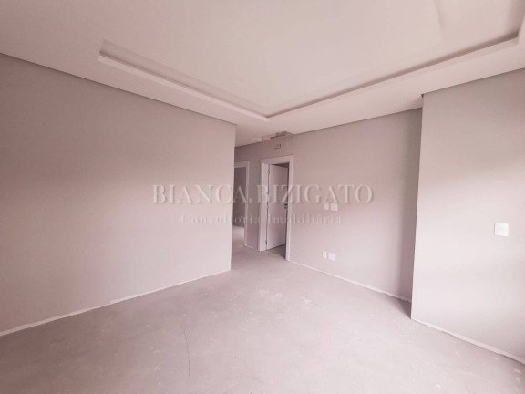 Imagem Casa com 4 Quartos à Venda, 281 m² em Uberaba - Curitiba Imagem Casa com 4 Quartos à Venda, 281 m² em Uberaba - Curitiba