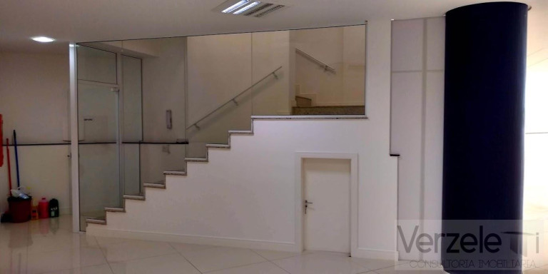 Imagem Imóvel Comercial à Venda, 220 m² em Centro - Balneário Camboriú Imagem Imóvel Comercial à Venda, 220 m² em Centro - Balneário Camboriú