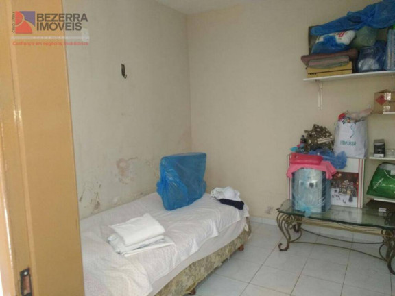 Imagem Casa com 5 Quartos à Venda, 228 m² em Lagoa Nova - Natal