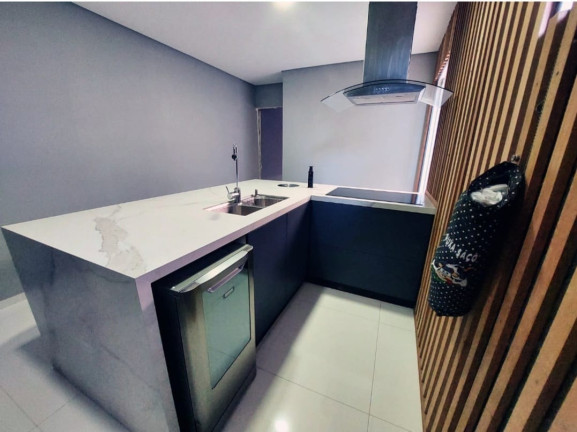 Sobrado com 2 Quartos à Venda,  em Residencial San Marino - Taubaté