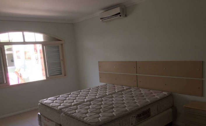 Imagem Casa com 5 Quartos à Venda, 200 m² em Centro - Xangri-lá Imagem Casa com 5 Quartos à Venda, 200 m² em Centro - Xangri-lá