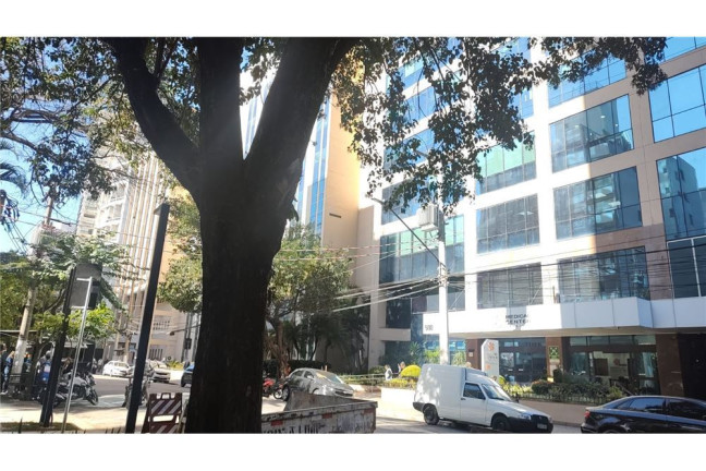 Imagem Apartamento com 1 Quarto à Venda, 1.797 m² em Moema - São Paulo Imagem Apartamento com 1 Quarto à Venda, 1.797 m² em Moema - São Paulo