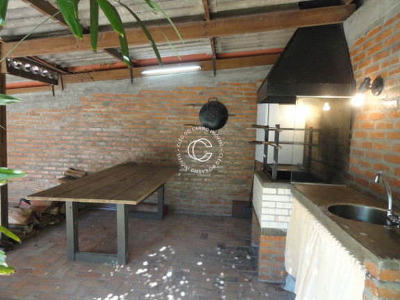 Imagem Casa com 4 Quartos à Venda, 231 m² em Centro - Santa Maria Imagem Casa com 4 Quartos à Venda, 231 m² em Centro - Santa Maria