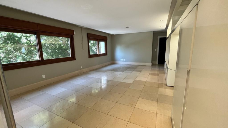 Imagem Imóvel com 3 Quartos à Venda, em Moinhos De Vento - Porto Alegre Imagem Imóvel com 3 Quartos à Venda, em Moinhos De Vento - Porto Alegre