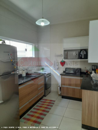 Imagem Casa com 2 Quartos à Venda, 74 m² em Vila Sao Geraldo - Taubaté Imagem Casa com 2 Quartos à Venda, 74 m² em Vila Sao Geraldo - Taubaté